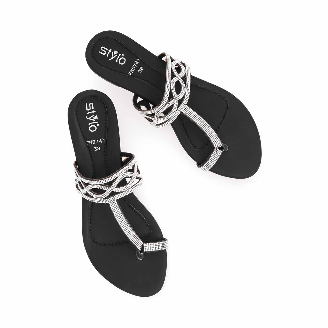 Black Fancy Chappal FN0741