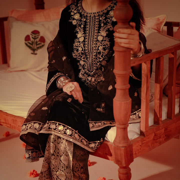 2PC- Embroidered Velvet Shirt With Jamawar Trouser PW4188