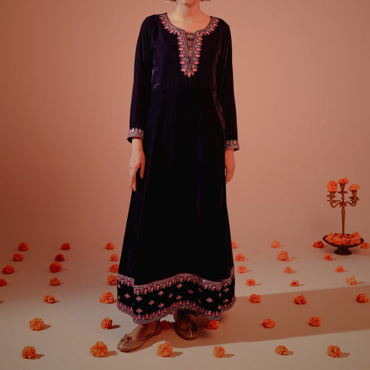 2PC- Embroidered Velvet Long Shirt With Jamawar Trouser PW4249