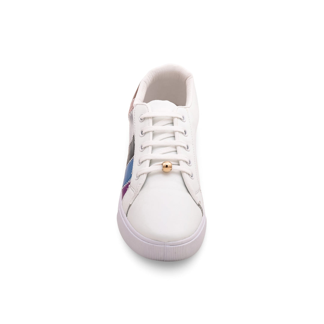 White Casual Sneaker AT7274